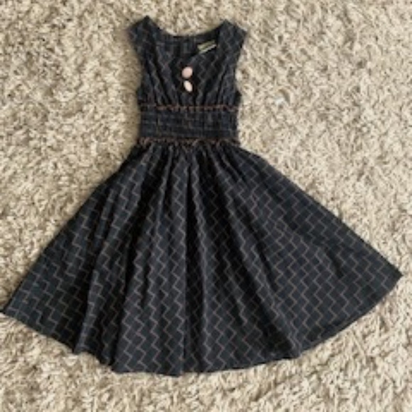 Cute Vintage Girls Dress - Picture 1 of 7